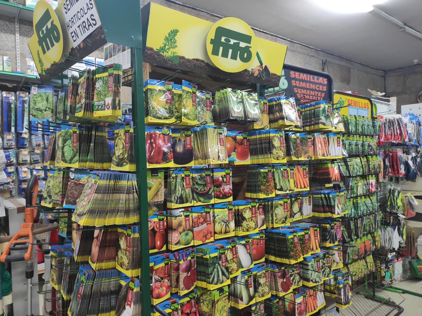 Semillas y plantas en Almacenes A. Rivera, Ourense