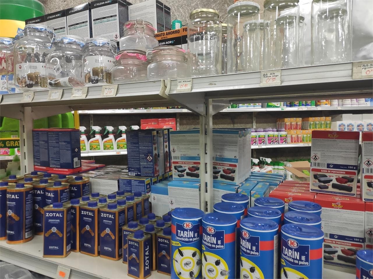 Asesoramiento sobre material agrícola en Almacenes A. Rivera, Ourense