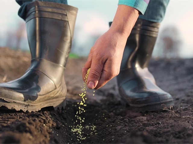 ¿Qué material agrícola y ganadero tenemos en Ourense?